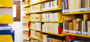 Fotografía de la biblioteca del centro lombardo